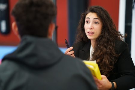 Woman talking with man during psychotherapy session|alcohol-and-cannabis-cr|alcohol-and-cannabis-cr
